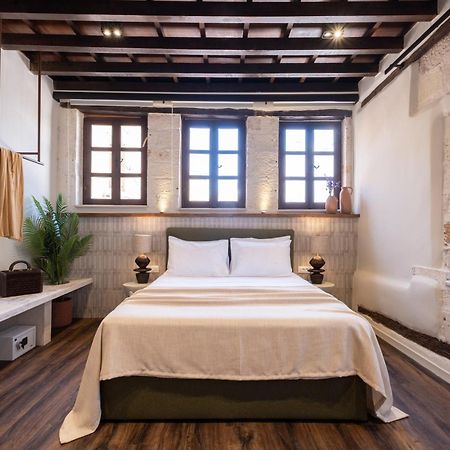 Qualia Slowlife Suites La Canea Esterno foto
