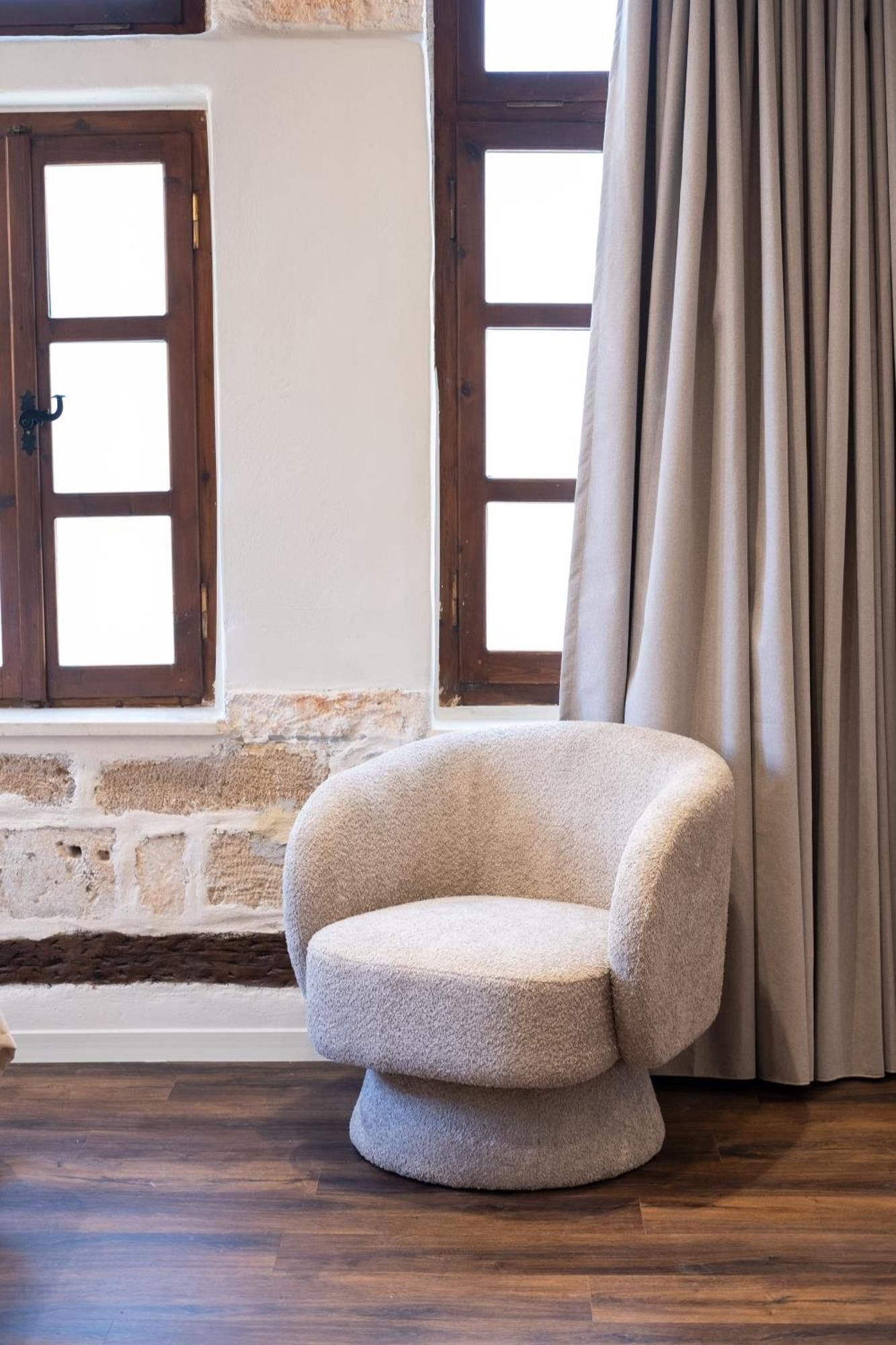 Qualia Slowlife Suites La Canea Esterno foto