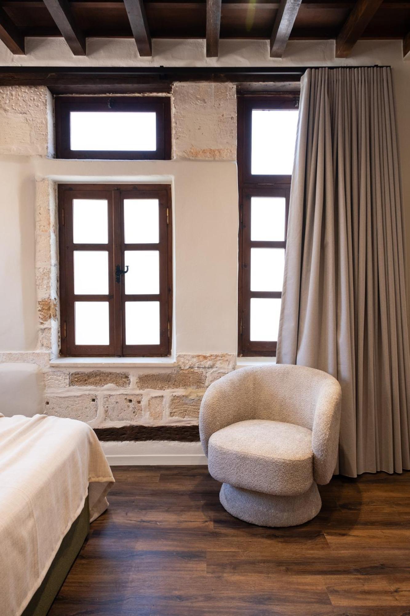 Qualia Slowlife Suites La Canea Esterno foto