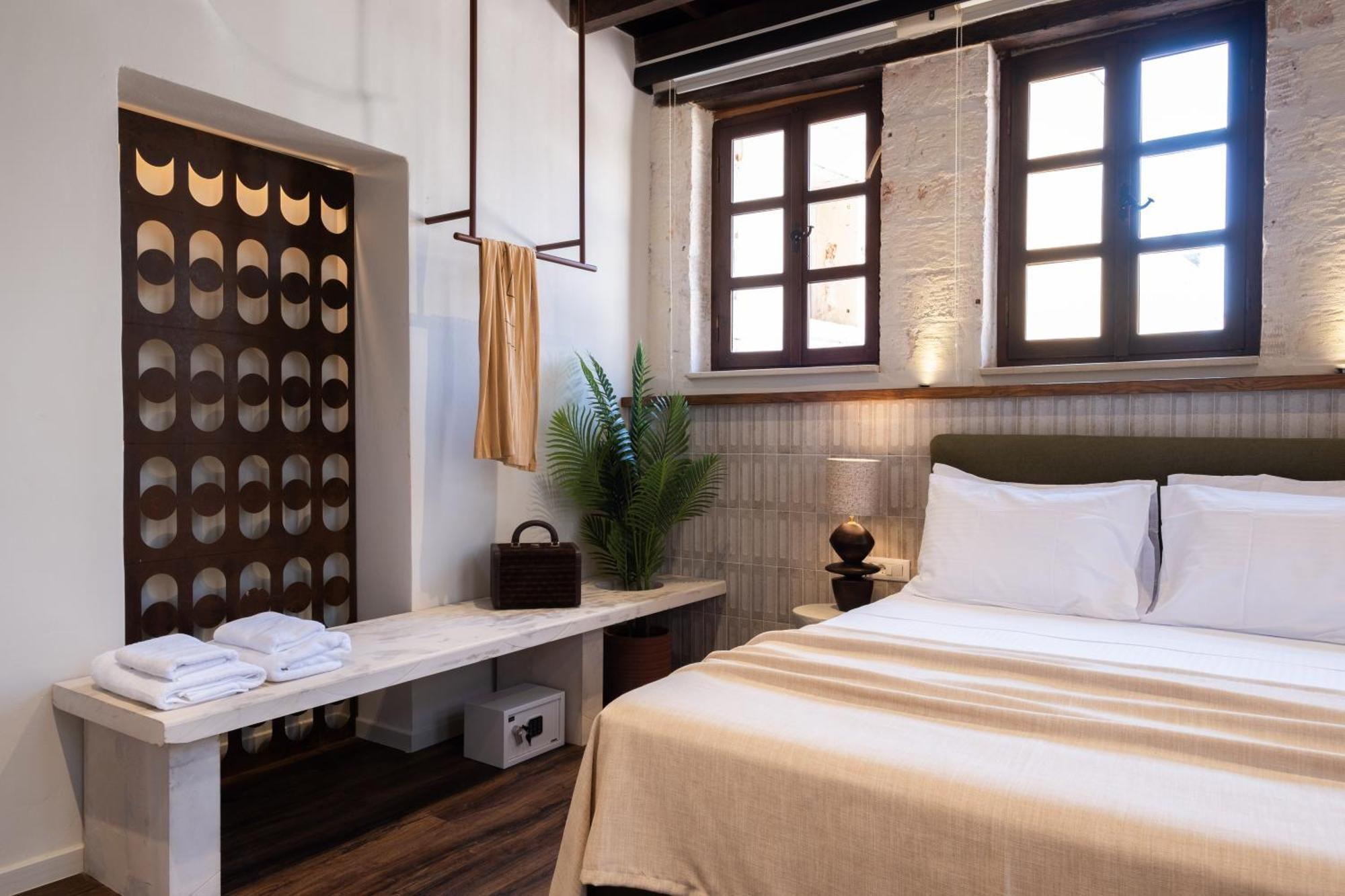 Qualia Slowlife Suites La Canea Esterno foto